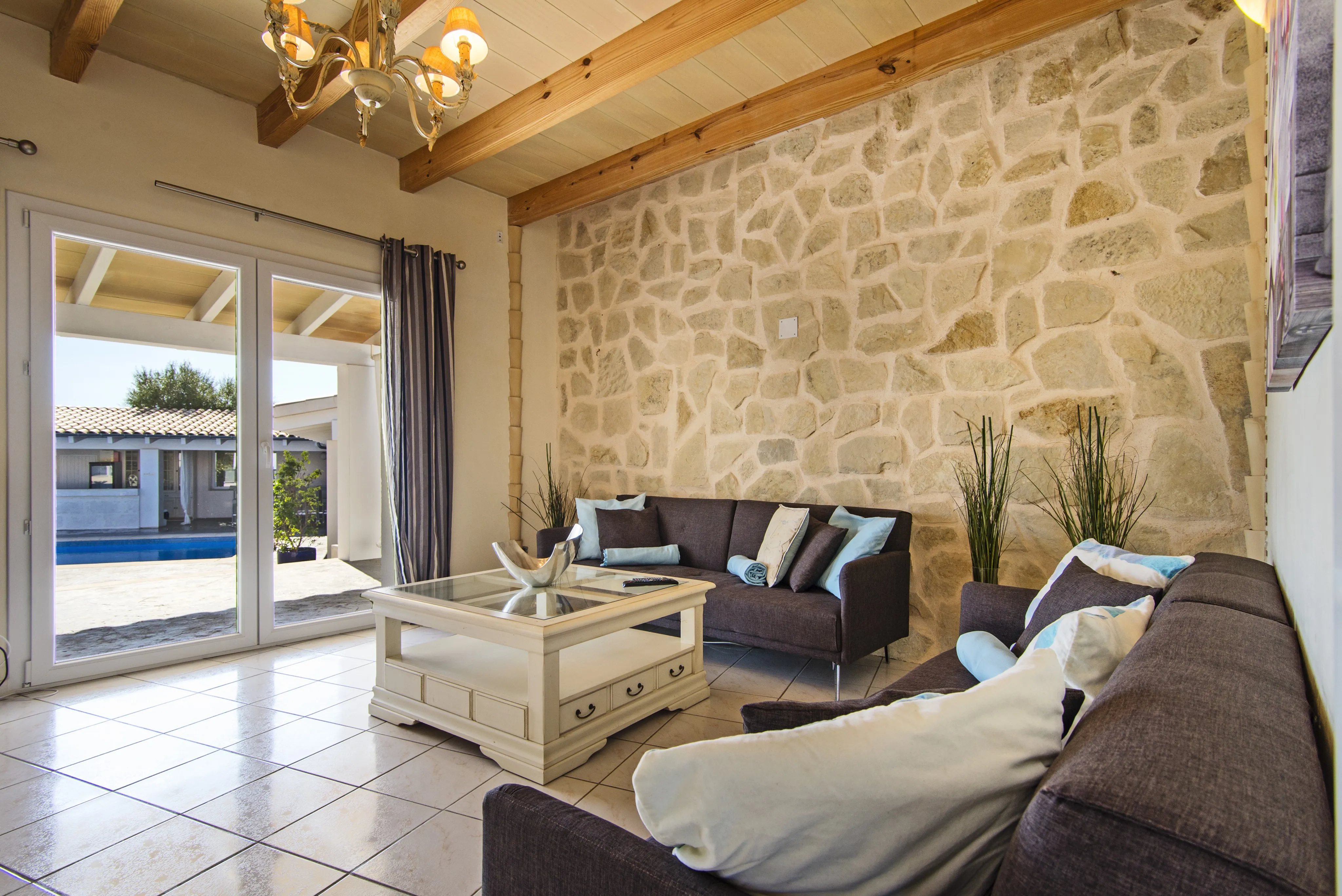 Amplia finca familiar al estilo Hacienda-6