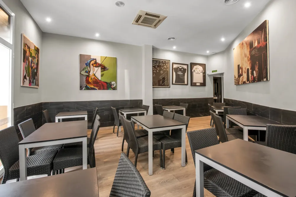 Ristorante/pizzeria completamente attrezzato nel centro di Palma in vendita-9