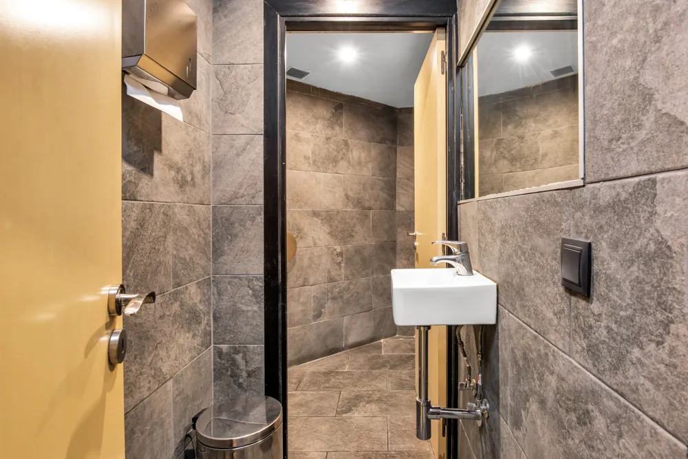 Vollständig ausgestattetes Restaurant/Pizzeria im Zentrum von Palma zu verkaufen-16