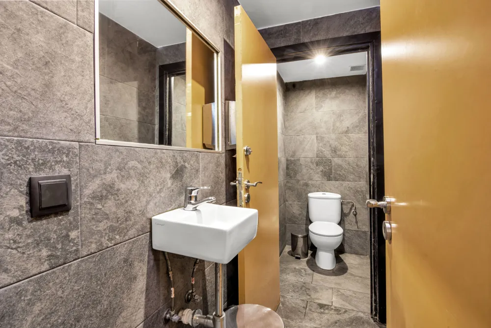 Vollständig ausgestattetes Restaurant/Pizzeria im Zentrum von Palma zu verkaufen-17