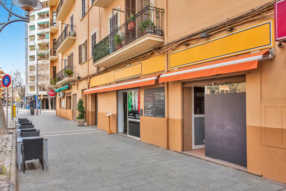 Volledig ingericht restaurant/pizzeria in het centrum van Palma te koop-2